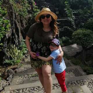 Cynthia A-Nour photo