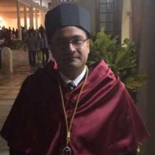 Julio Regalado photo