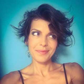AdrianaHantiu avatar