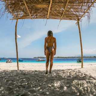 Alina Ali photo