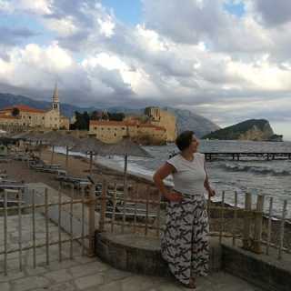 Anita Kausa photo