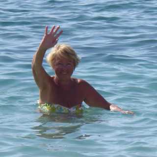 Suzanne Roberts photo