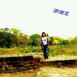 Phyu-Nyein Ei photo