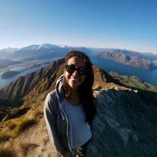 Andrea Estbanez photo