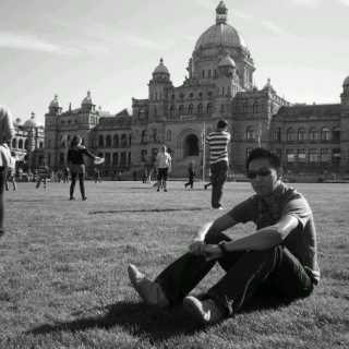 Yossie Herryen photo