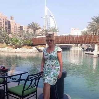 Кателина Томова