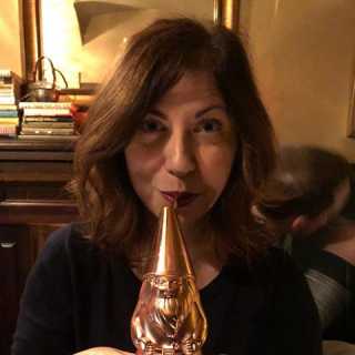 Maria Petracca photo