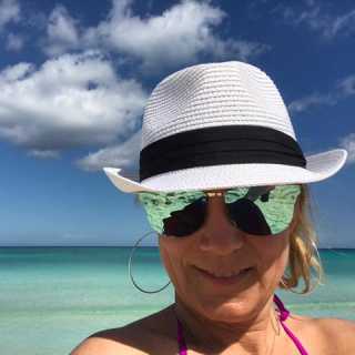 Monika Abos photo