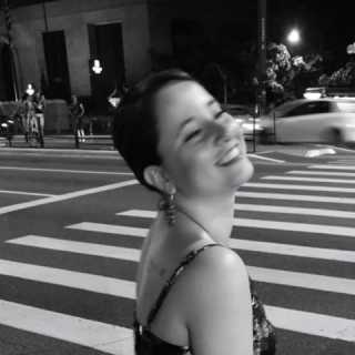 Mariana Rodrigues-Testa photo